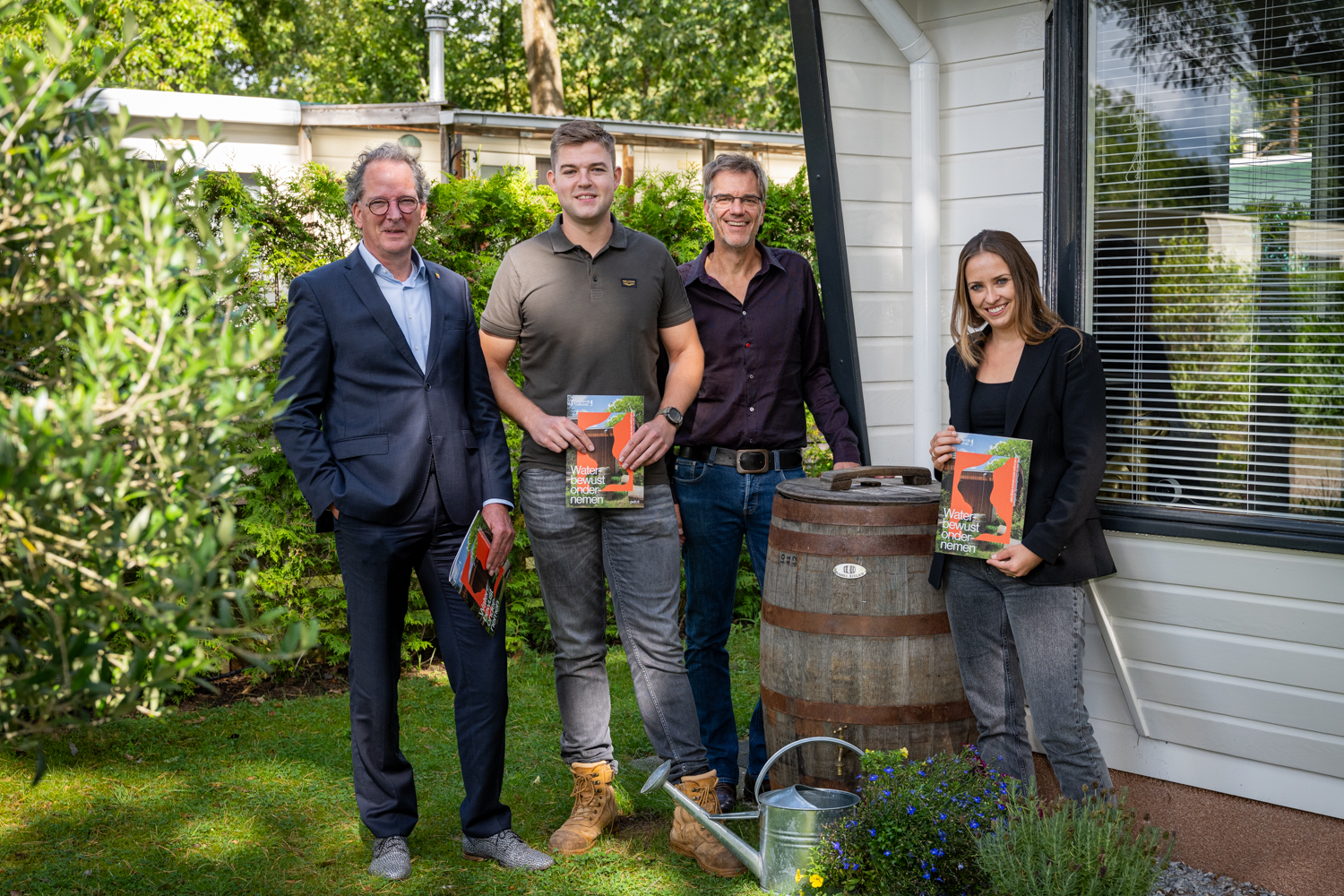 Hoofdfoto nieuws: Regentonnen op camping De Zandkuil: 'Een welkome aanvulling op ons natuurinclusieve terrein'